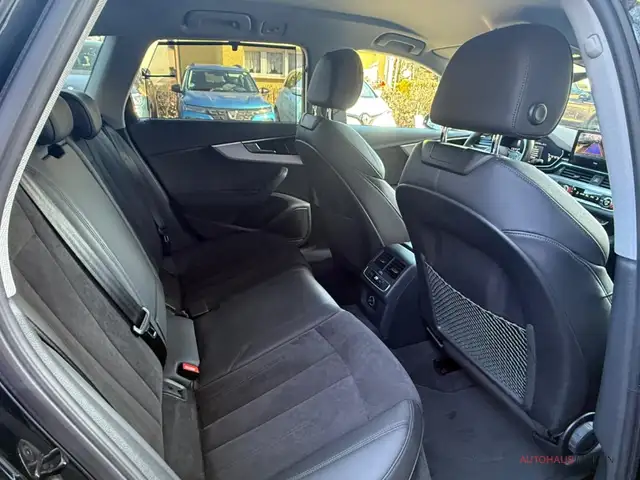 Audi A4 view 13