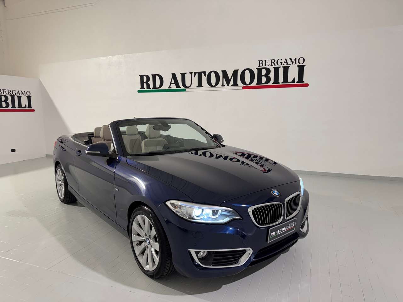 BMW 220 220d Cabrio Luxury AVENTE 64.000 KM