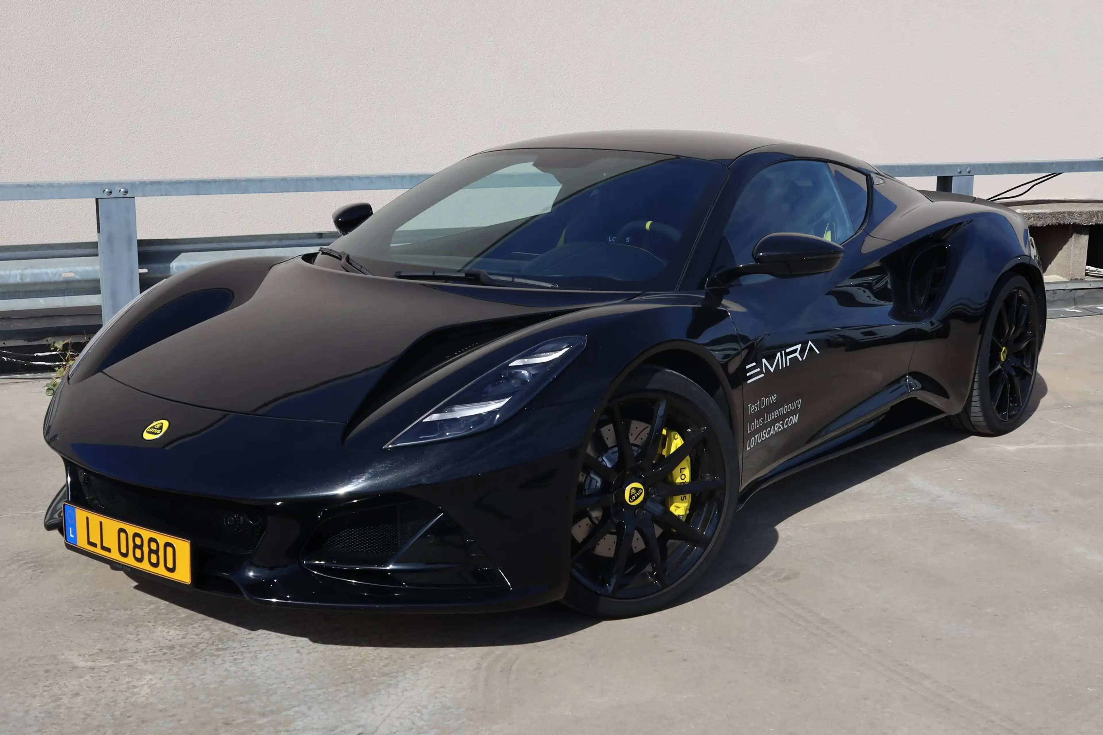 Lotus Emira V6 MY25 — photo 2