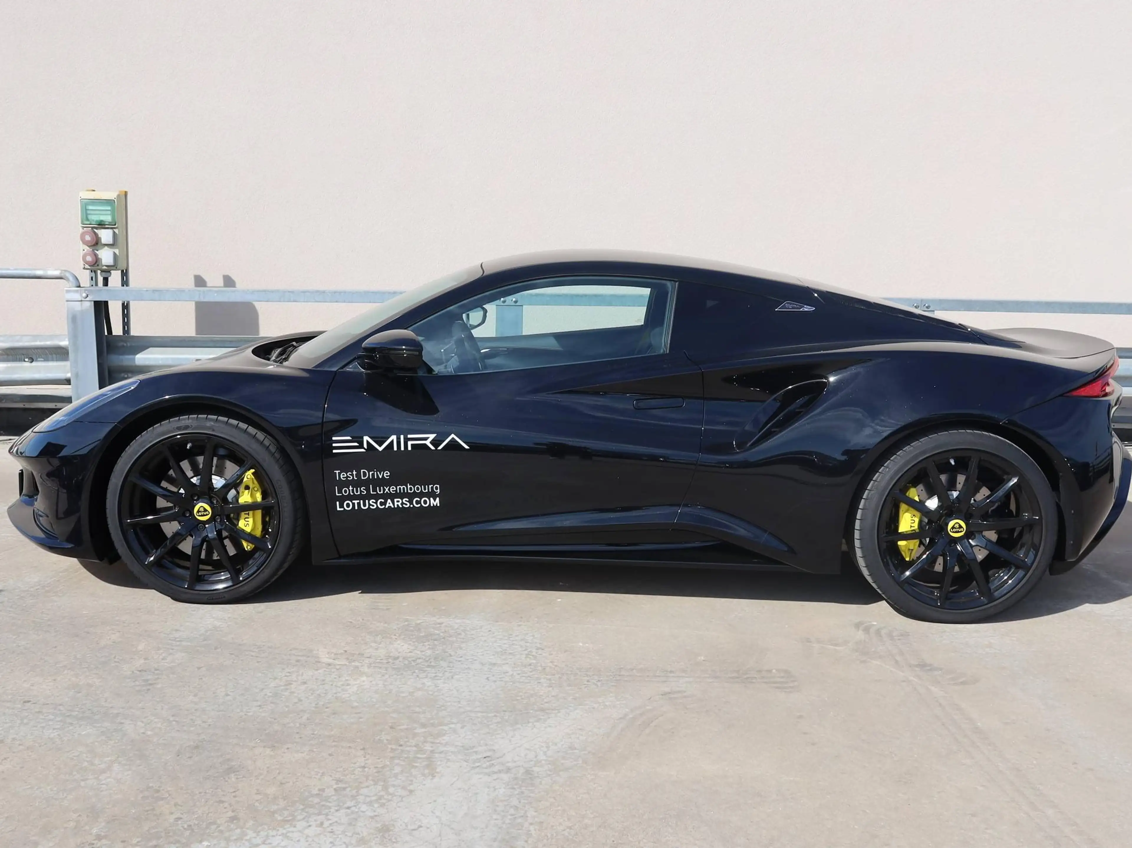 Lotus Emira V6 MY25 — photo 5