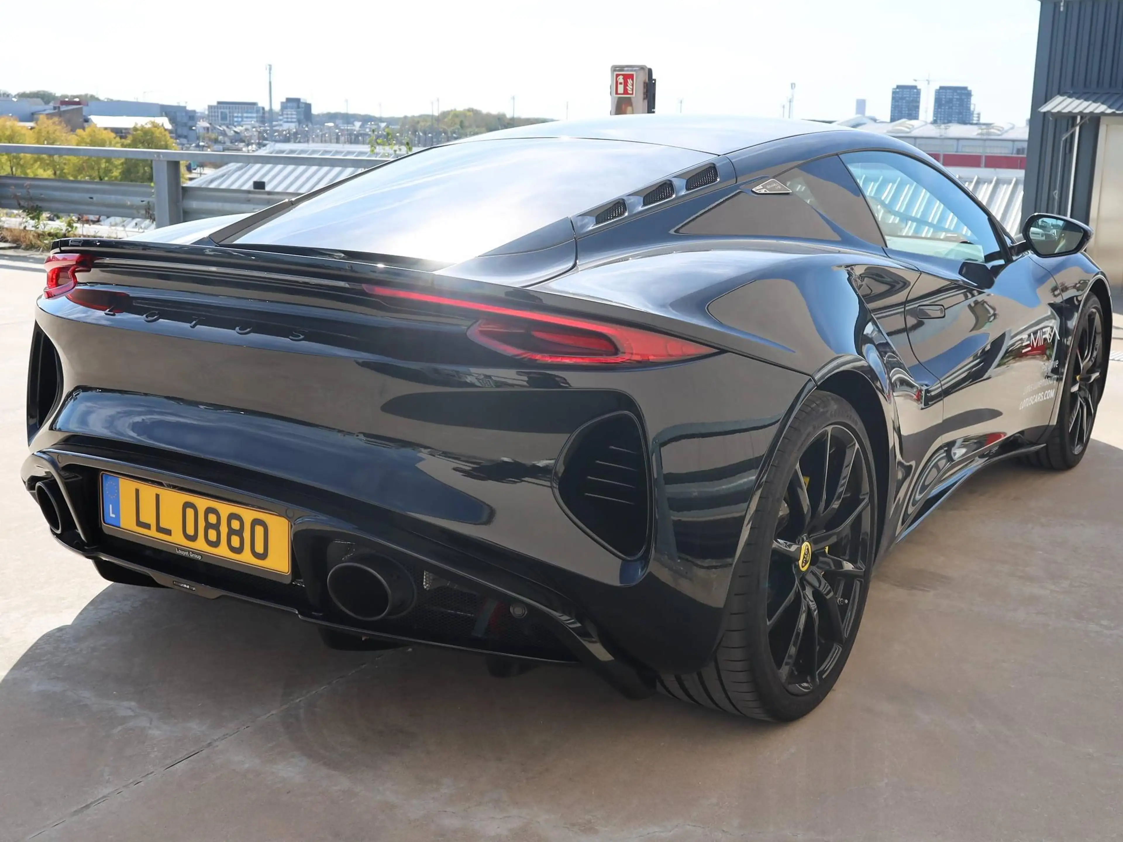 Lotus Emira V6 MY25 — photo 11