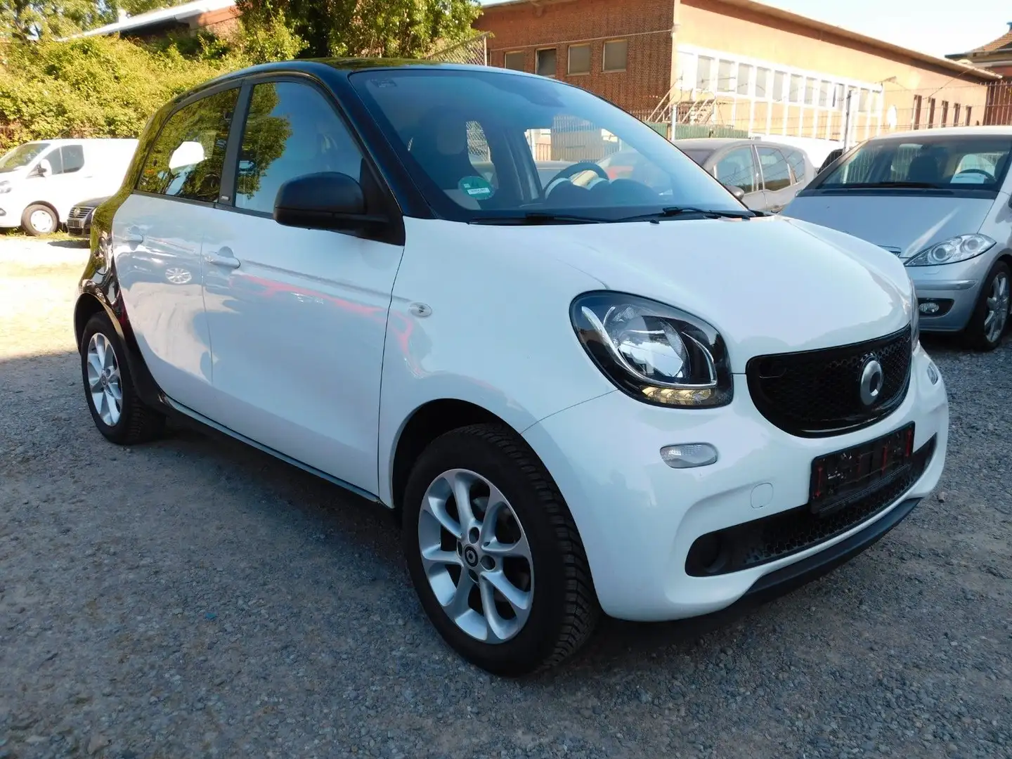 smart forFour 1.0Basis 52kW/Navi Weiß - 1