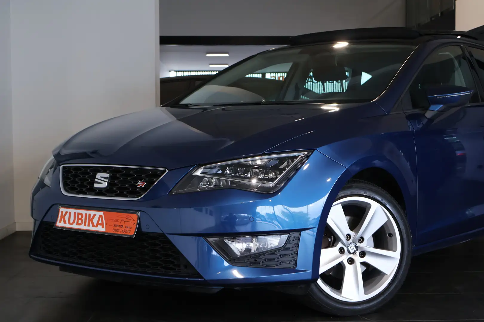 SEAT Leon 1.4 TSI FR Airco Pano TrekH LED Navi Garantie* Blauw - 2