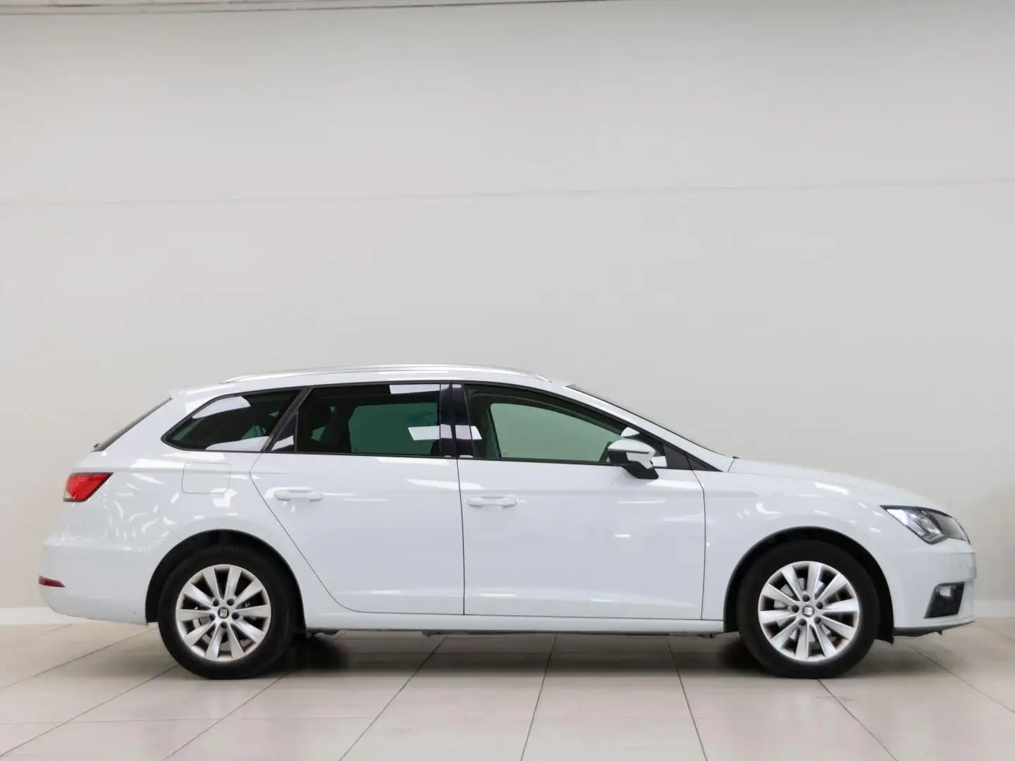 SEAT Leon ST 1.4 TSI S&S Style 125 Blanco - 2