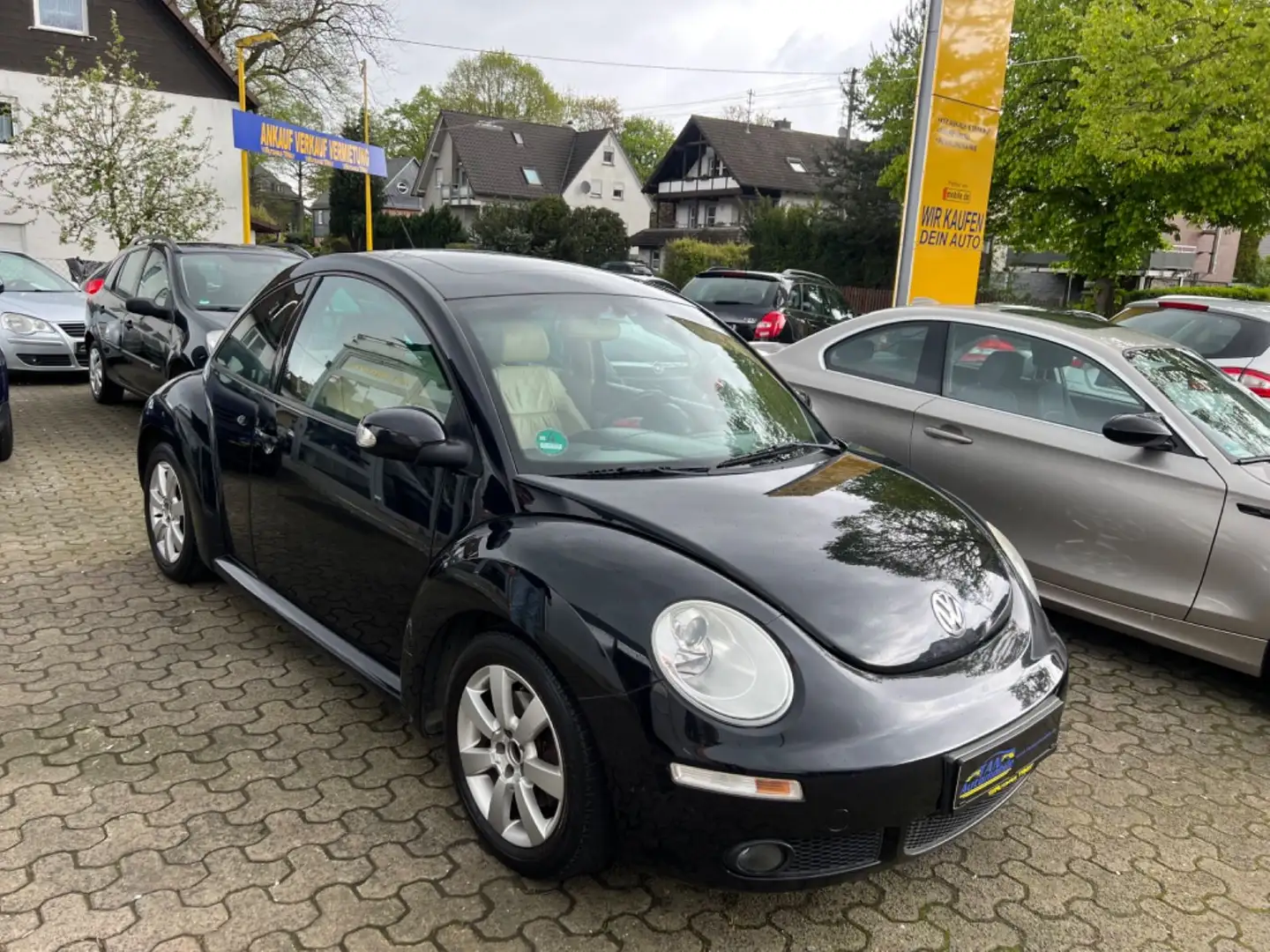 Volkswagen New Beetle Lim. 1.8 Turbo *LEDER*PDC*SITZH* Black - 1