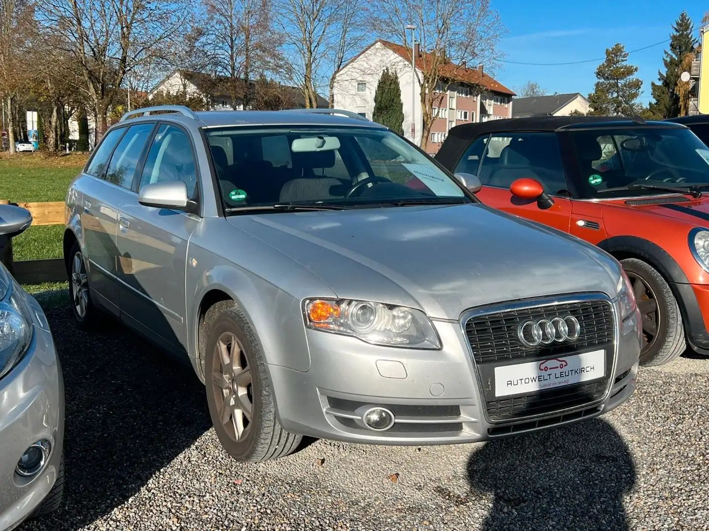Audi A4 Avant 2.0 TDI AUTOMATIK KLIMA SERVO KOMBI Silber - 2