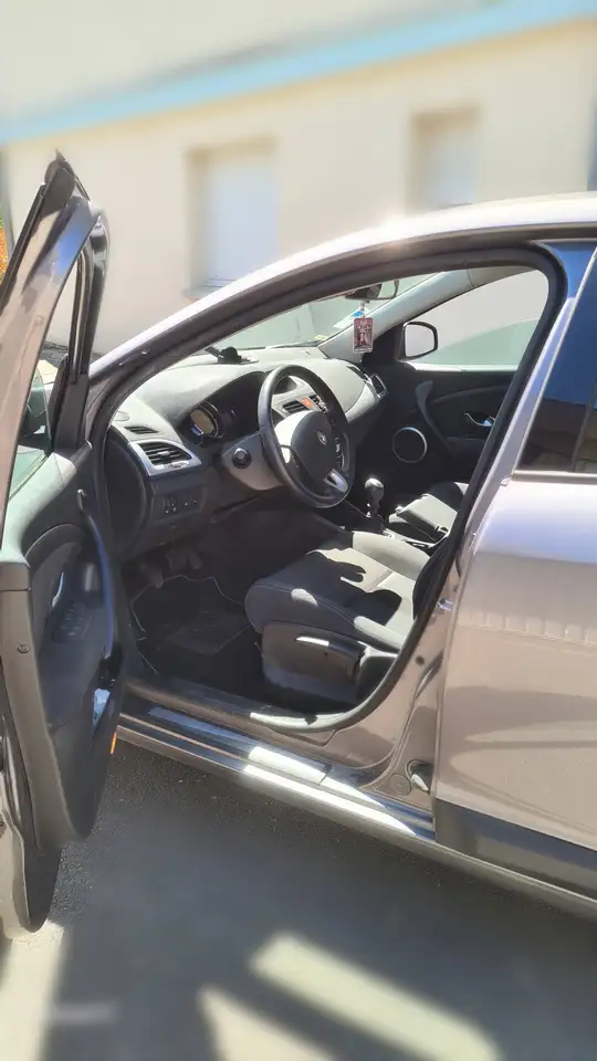 Renault Megane Berline — photo 5