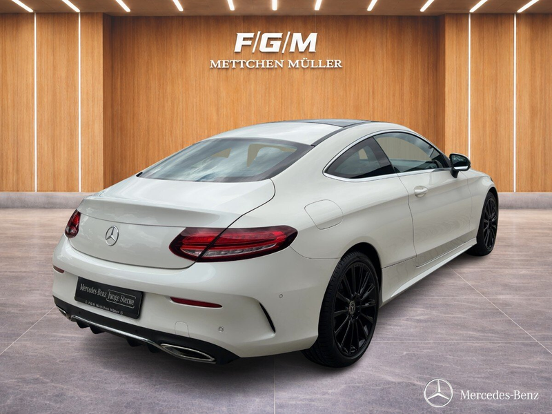 Mercedes-Benz C 400 C 400 AMG/Com/Pano/Multibeam/R-Kam/Totwink/Leder — photo 3
