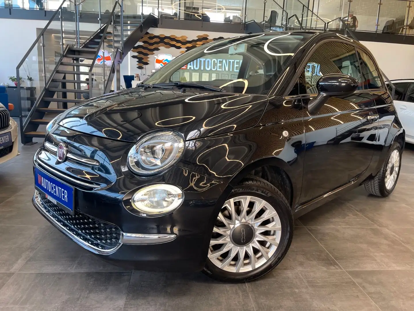 Fiat 500 *Lounge*Automatik*TÜV 03/27*Panoramadach* Schwarz - 2