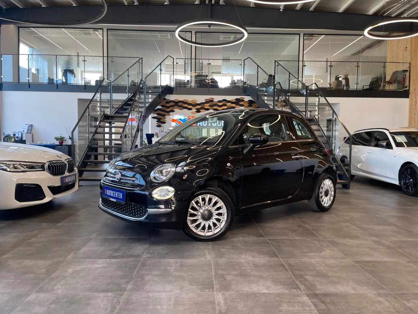Fiat 500 *Lounge*Automatik*TÜV 03/27*Panoramadach* Schwarz - 1
