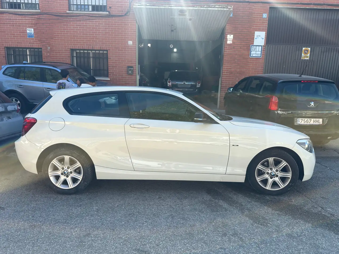 BMW 114 114i Sport - 2