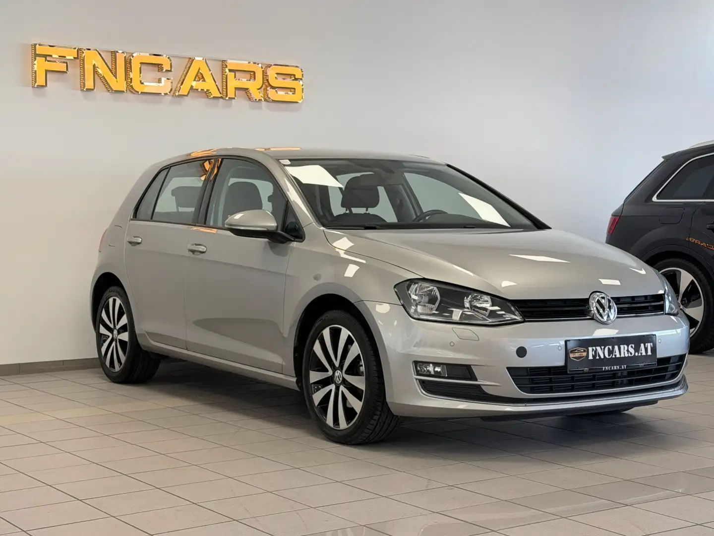 Volkswagen Golf Highline 1,4 ACT TSI DSG Silber - 1
