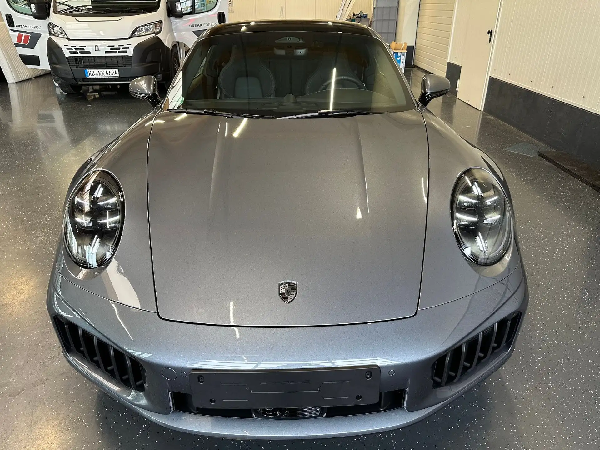 포르쉐 911 Turbo S Coupe 2026 회색 사진 6