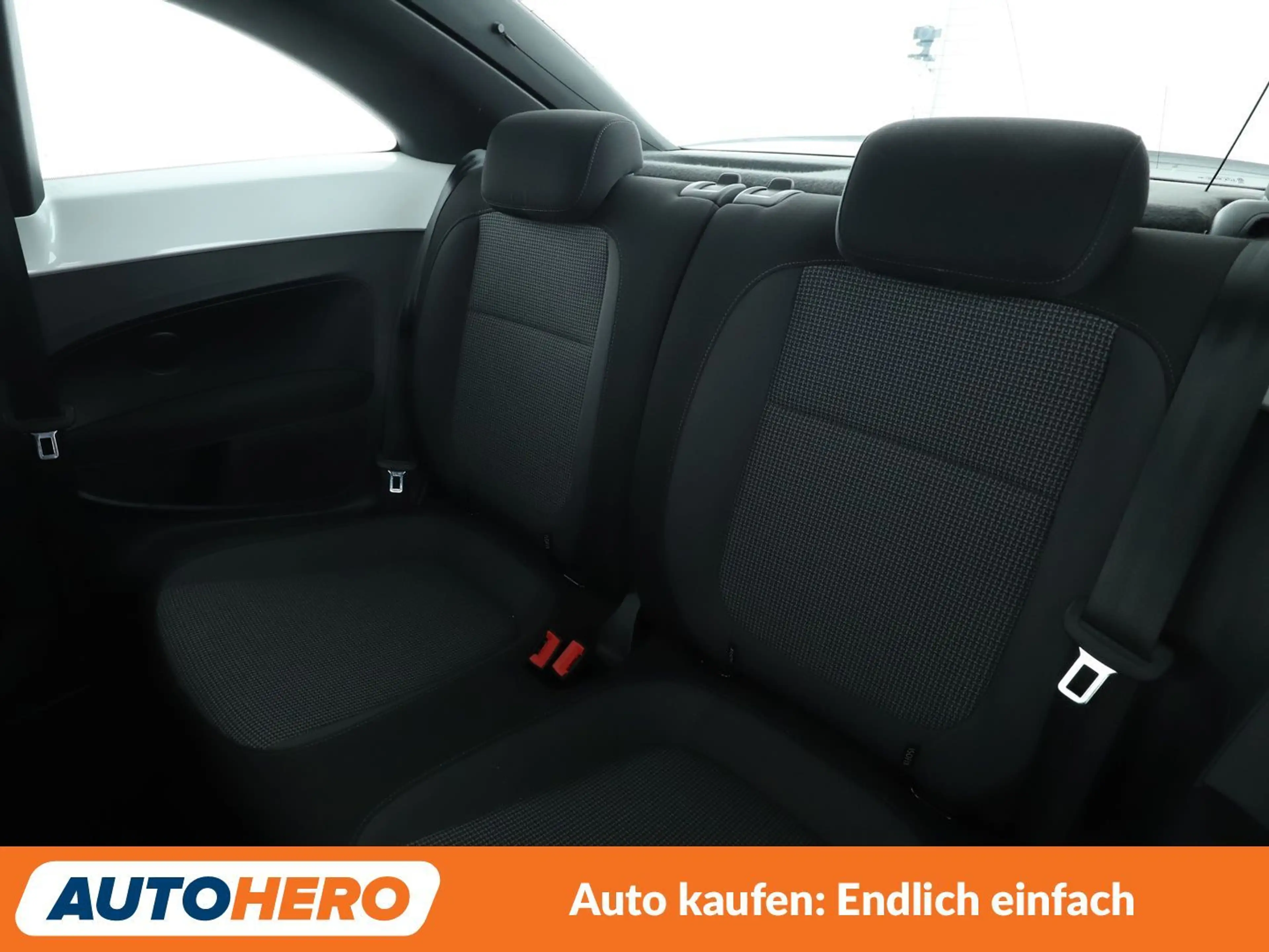 Volkswagen Beetle 1.4 TSI Design BlueMotion Tech Aut.*NAV*TEMPO*PDC* — photo 14