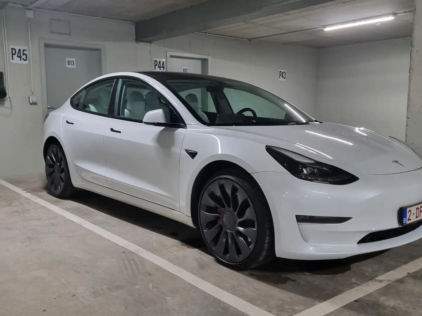 Tesla Model 3 Langstreckenbatt. Allradantrieb Dual Motor Perform Blanc - 1