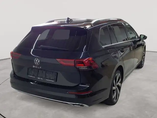 Volkswagen Golf view 4