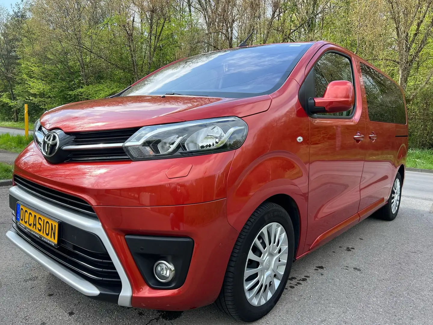 Toyota Proace VERSO 2.0 D-4D Long Navi Camera Automat 8Place Rouge - 1