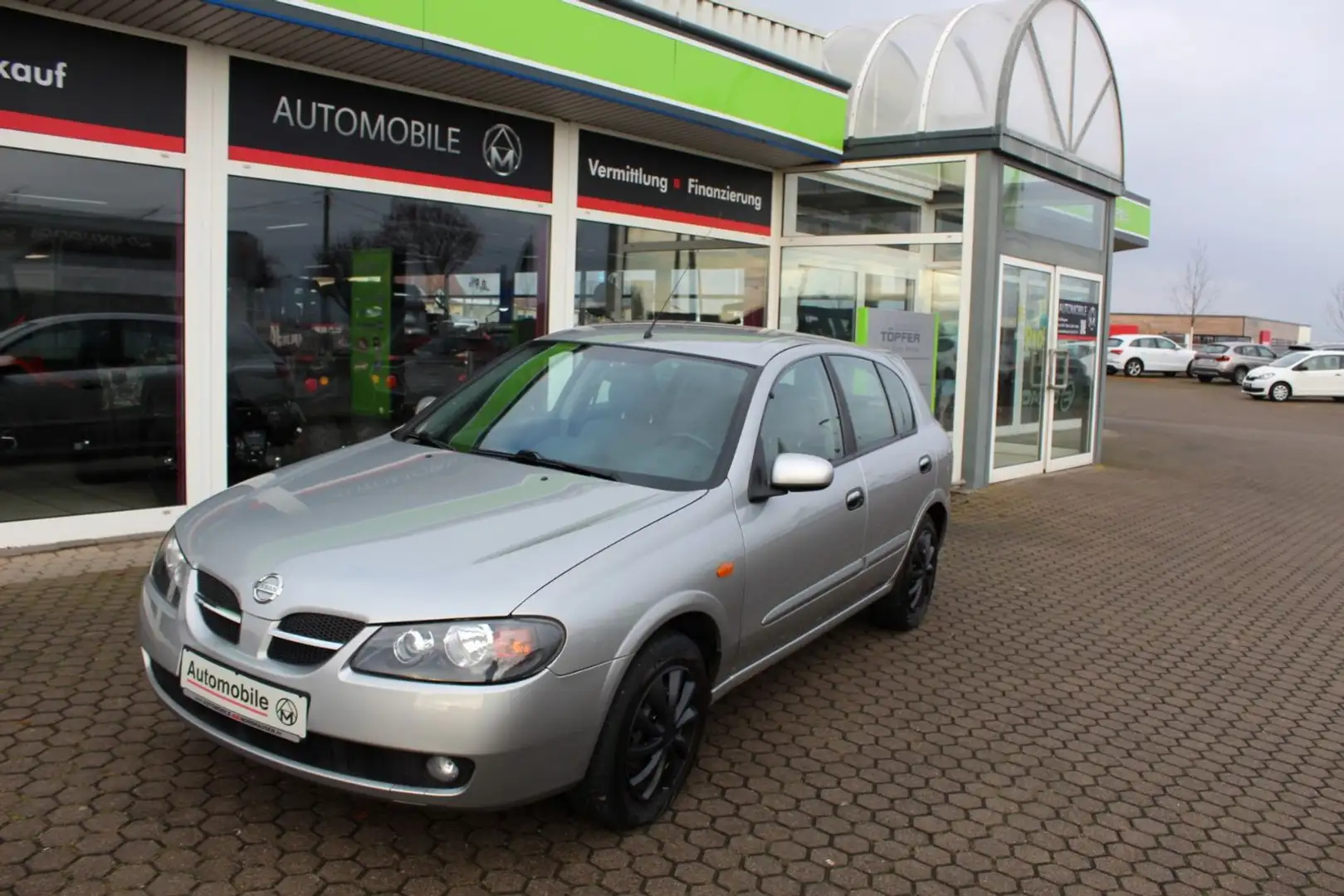 Nissan Almera Acenta Plus,KLIMA,TÜV bis 7/2027. Braun - 1