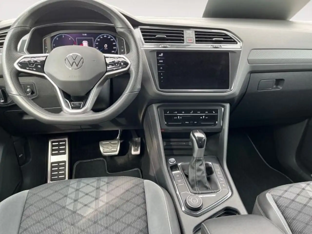 Volkswagen Tiguan 2.0 TDI DSG 4M R-Line Navi,AHK,Pano,Black, миниатюра 10