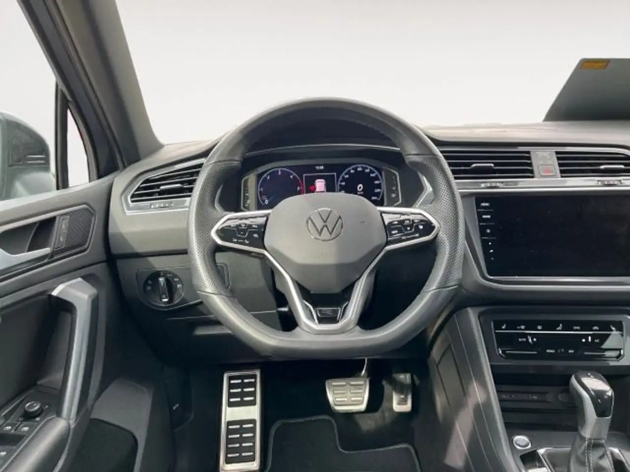Volkswagen Tiguan 2.0 TDI DSG 4M R-Line Navi,AHK,Pano,Black, миниатюра 12