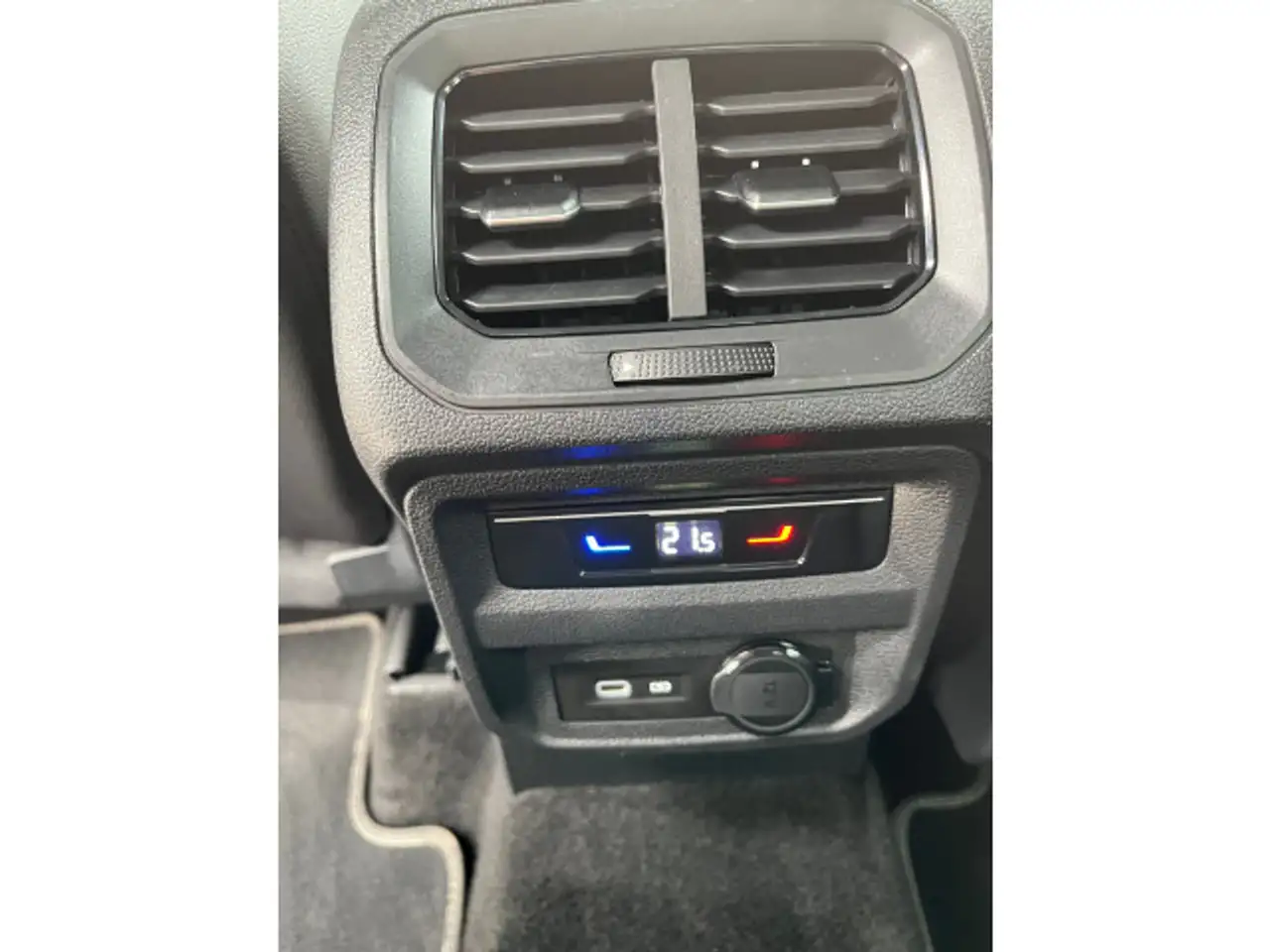 Volkswagen Tiguan 2.0 TDI DSG 4M R-Line Navi,AHK,Pano,Black, миниатюра 19