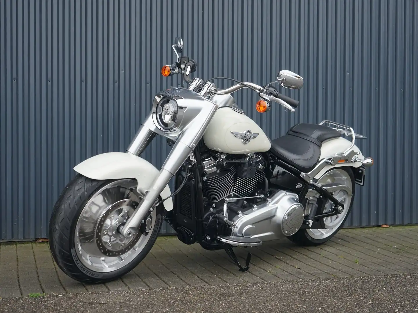 Harley-Davidson Fat Boy FLFB 107 Blanco - 1