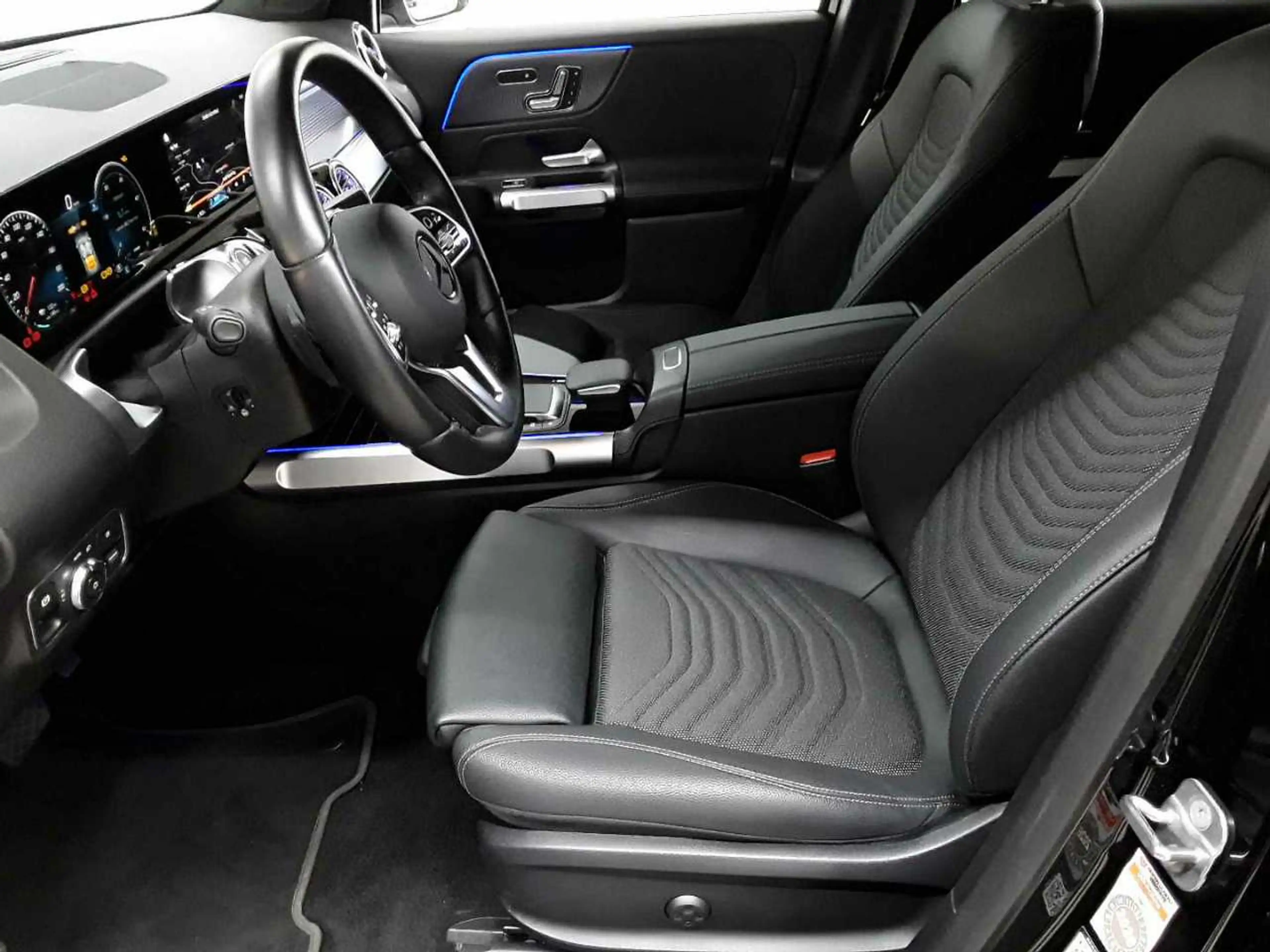 Mercedes-Benz EQB 250 EQB 250 Progressive Navi SZ LED — photo 7