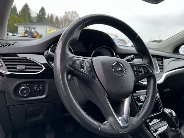 Opel Astra view 10