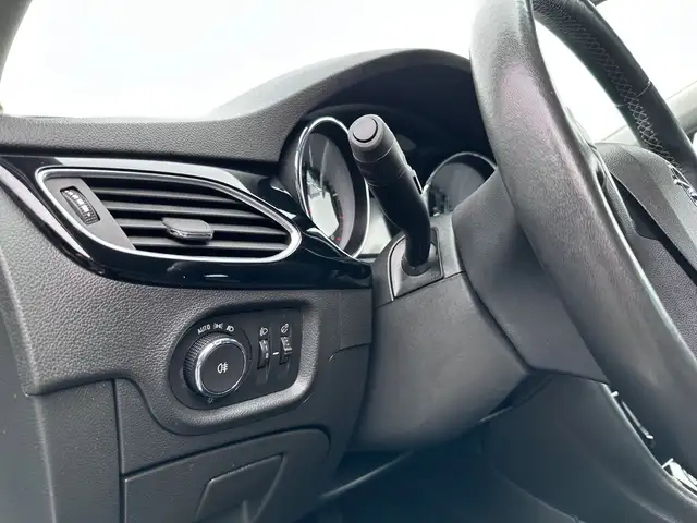 Opel Astra view 11