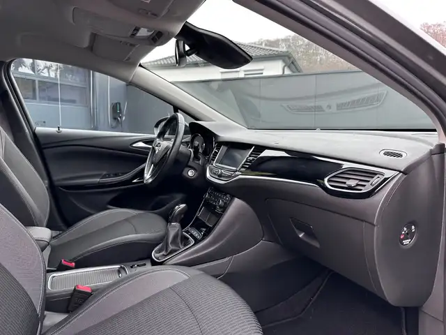 Opel Astra view 14