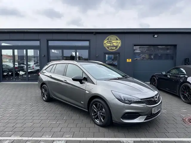 Opel Astra main image