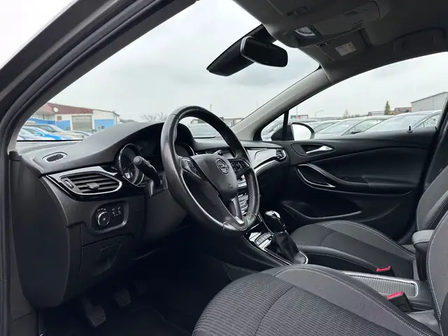 Opel Astra view 9