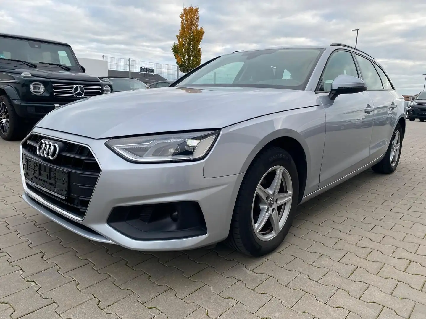 Audi A4 Avant 35 TDI |NAVI|LED| Argent - 1