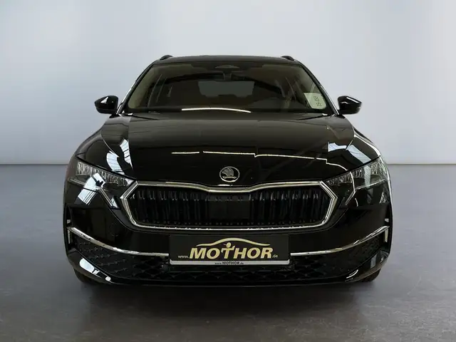 Skoda Octavia view 6