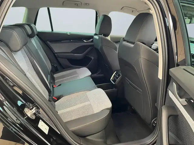 Skoda Octavia view 11