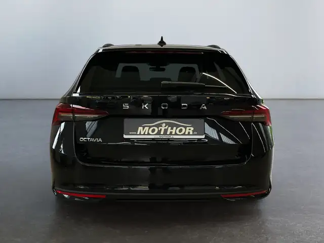 Skoda Octavia view 5