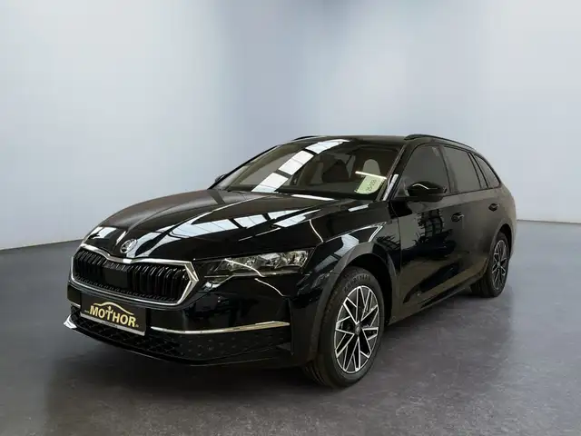 Skoda Octavia view 2
