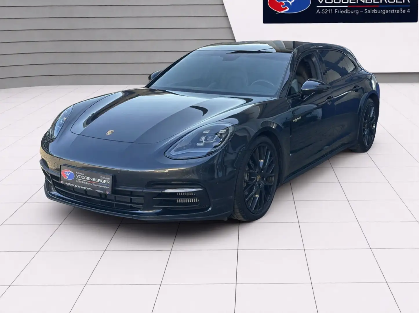 Porsche Panamera Sport Turismo 4 E-Hybrid Grau - 1