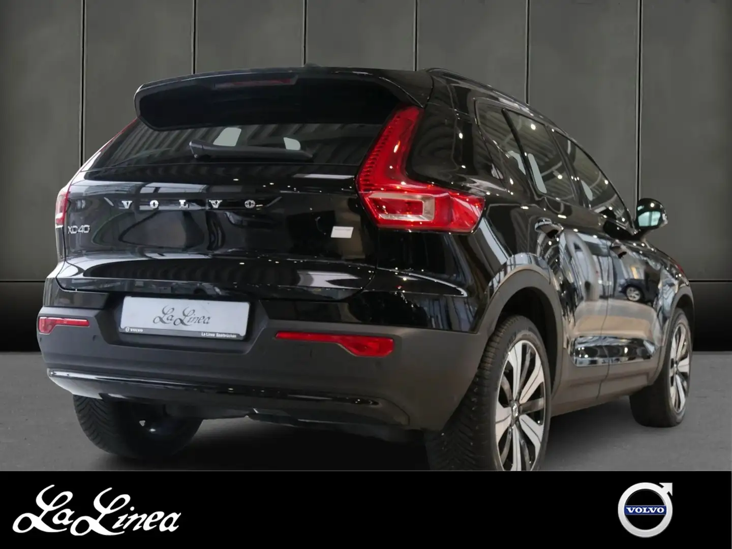 Volvo XC40 Twin Plus AWD Schwarz - 2