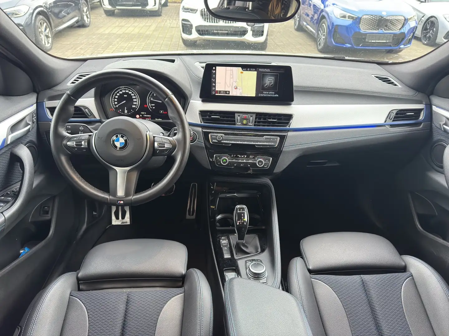 BMW X2 sDrive20i M Sport ACC HUD AHK Lenkradheizung Weiß - 2