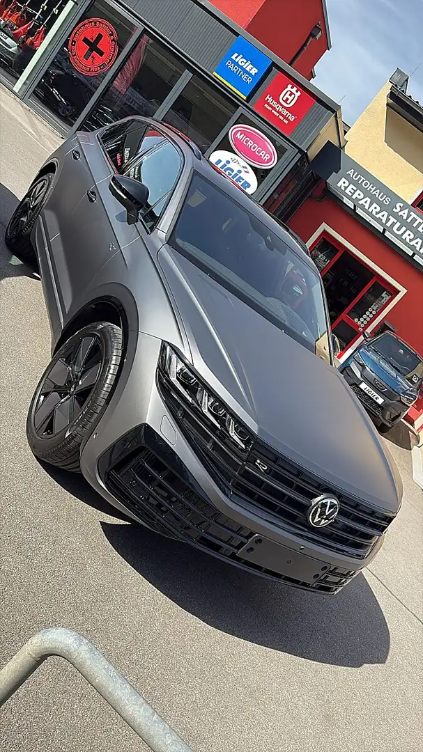 Volkswagen Touareg 4Motion V6 TSI eHybrid PHEV R Final Edition Aut. Grau - 1