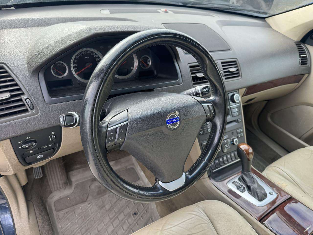 2014 Volvo XC90 3.2 thumb 9