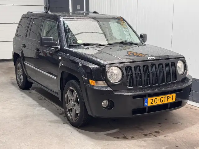 Jeep Patriot view 3