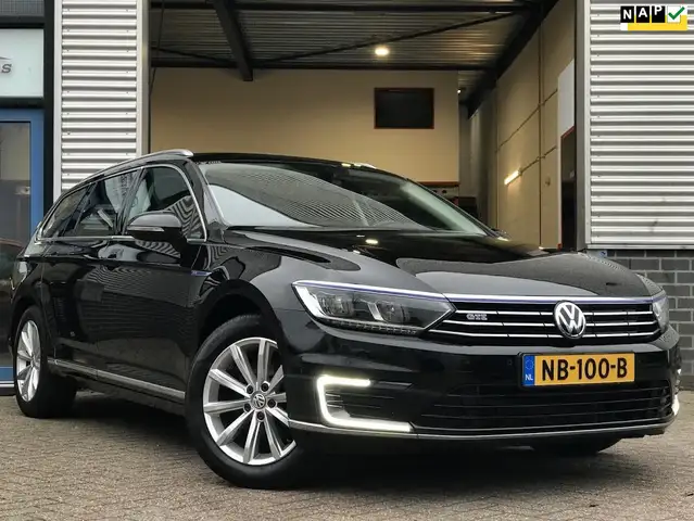 Volkswagen Passat Variant 1.4 TSI GTE Connected Series|Navi|LED|DAB|CarPlay|