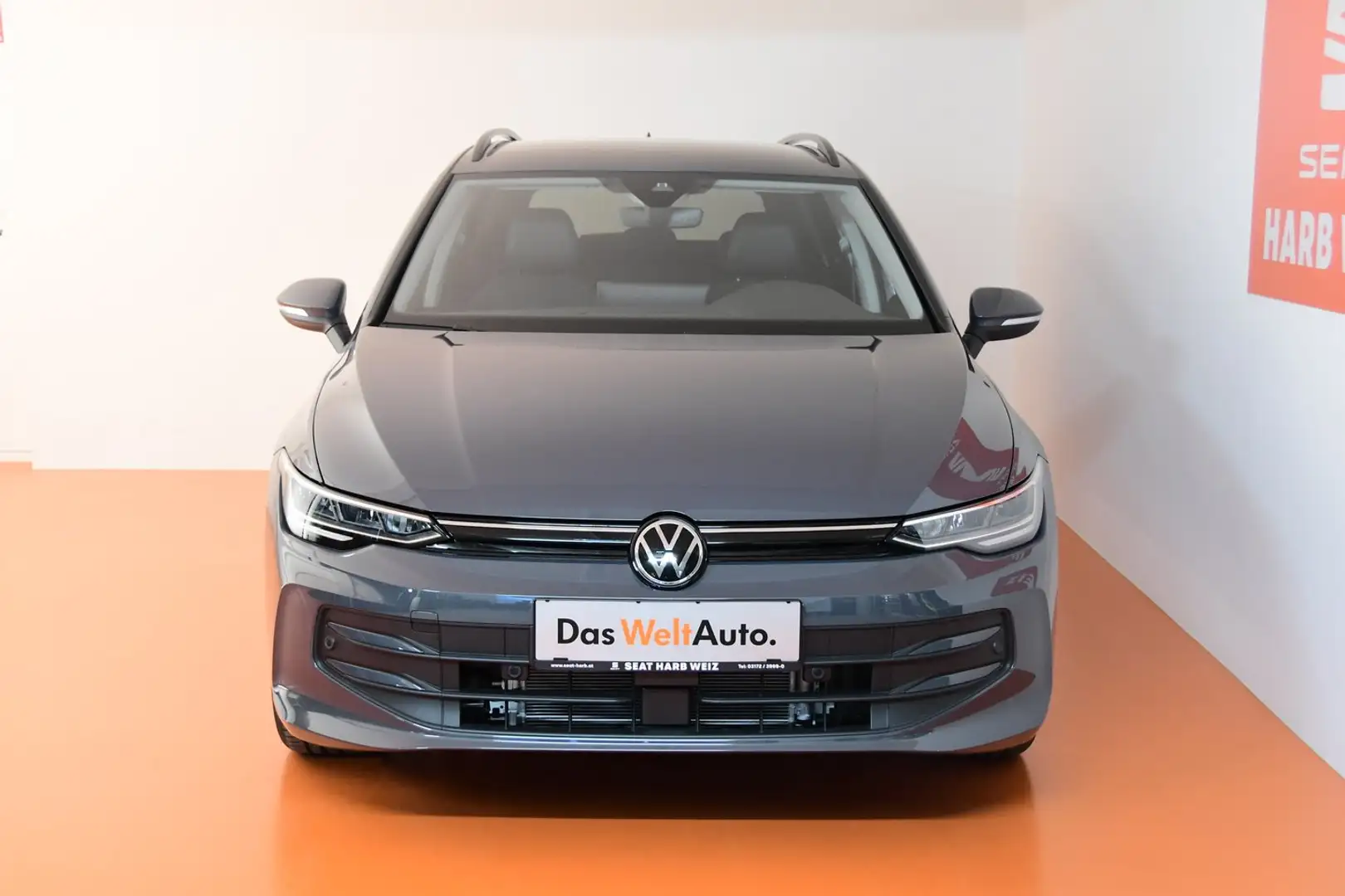 Volkswagen Golf Variant Life TSI Grau - 2