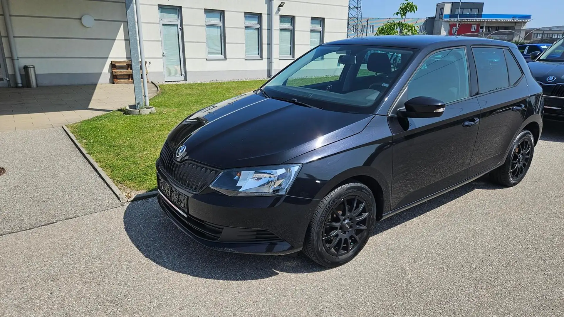 Skoda Fabia 25 Schwarz - 1