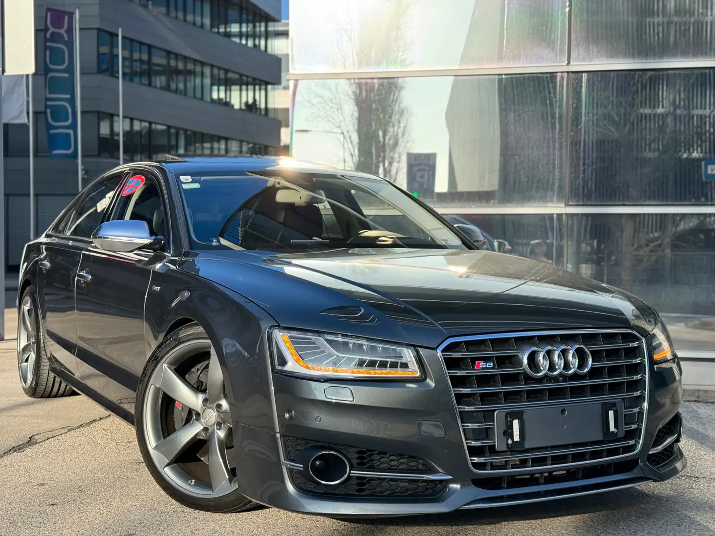 Audi S8 A8 4,0 FSI V8 " quattro " F1 Le Mans Edition " FL Сірий - 2