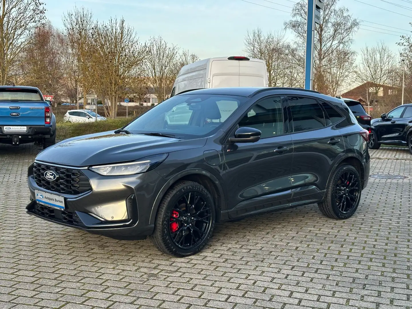 Ford Kuga Plug-In Hybrid ST-Line X Black Package AHK Gris - 1