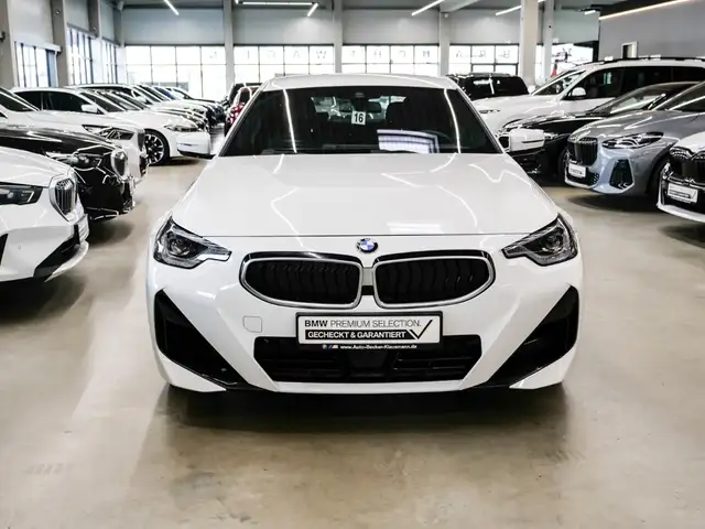 BMW 2 Series view 3