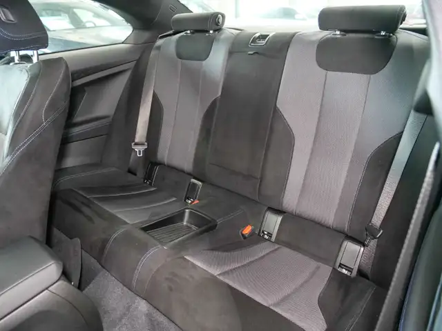 BMW 2 Series view 10
